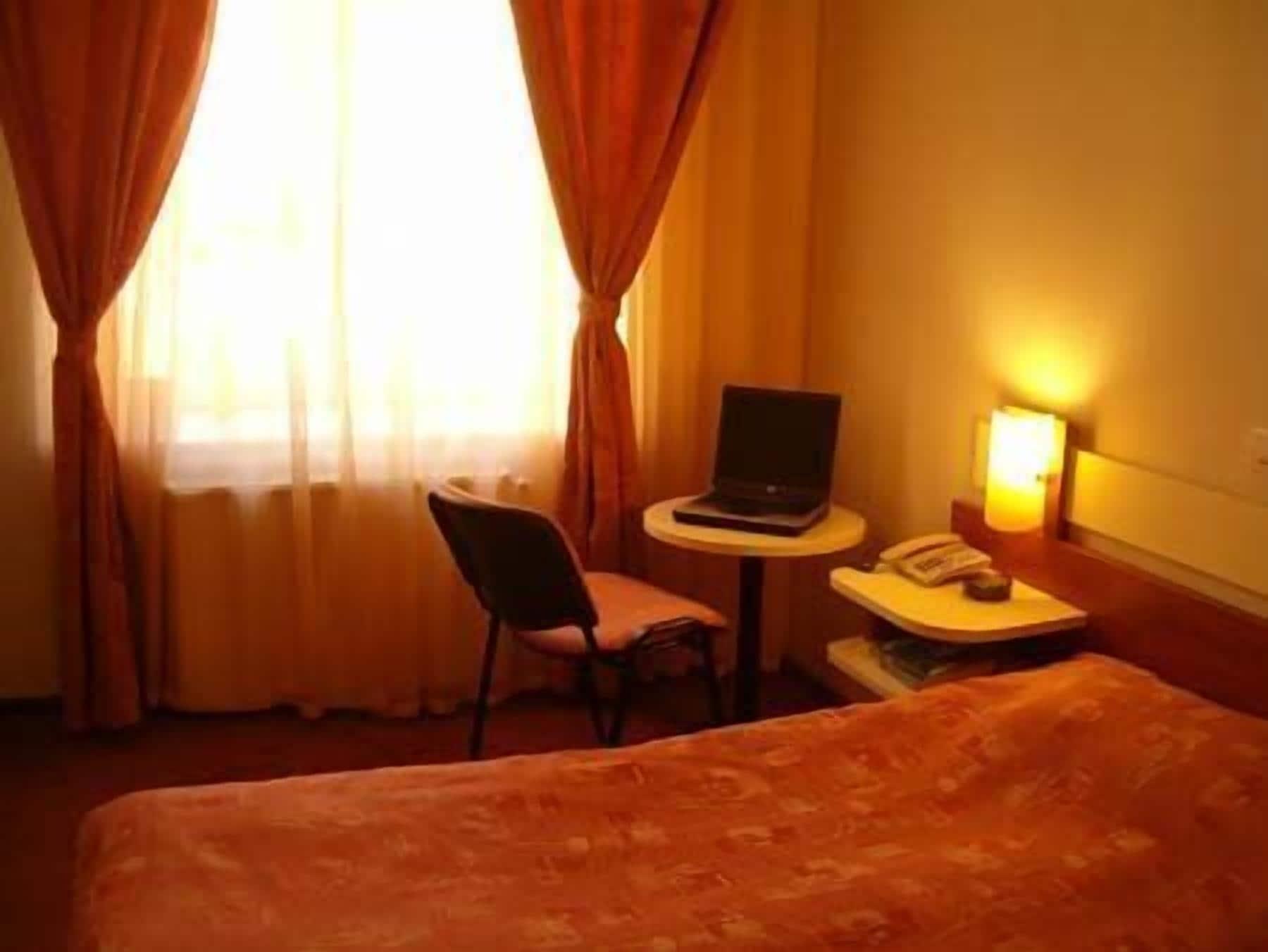 Hotel Astoria City Center Яссы Экстерьер фото