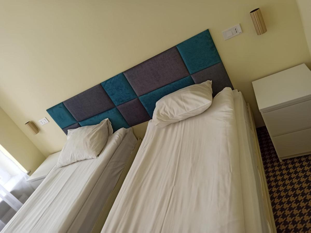 Hotel Astoria City Center Яссы Экстерьер фото