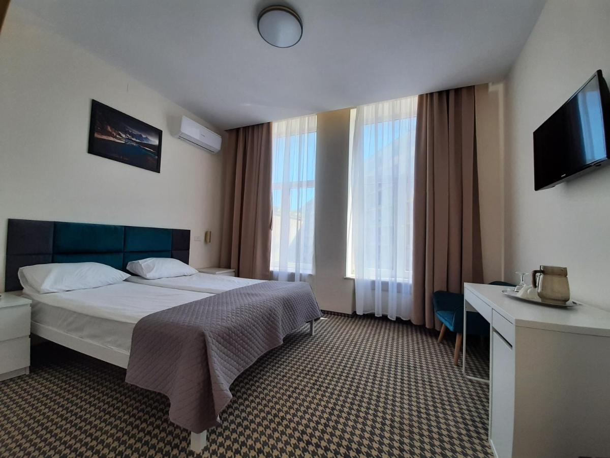Hotel Astoria City Center Яссы Экстерьер фото
