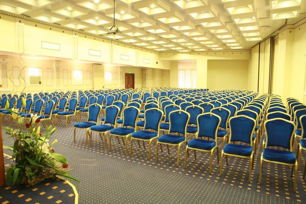 Hotel Astoria City Center Яссы Экстерьер фото