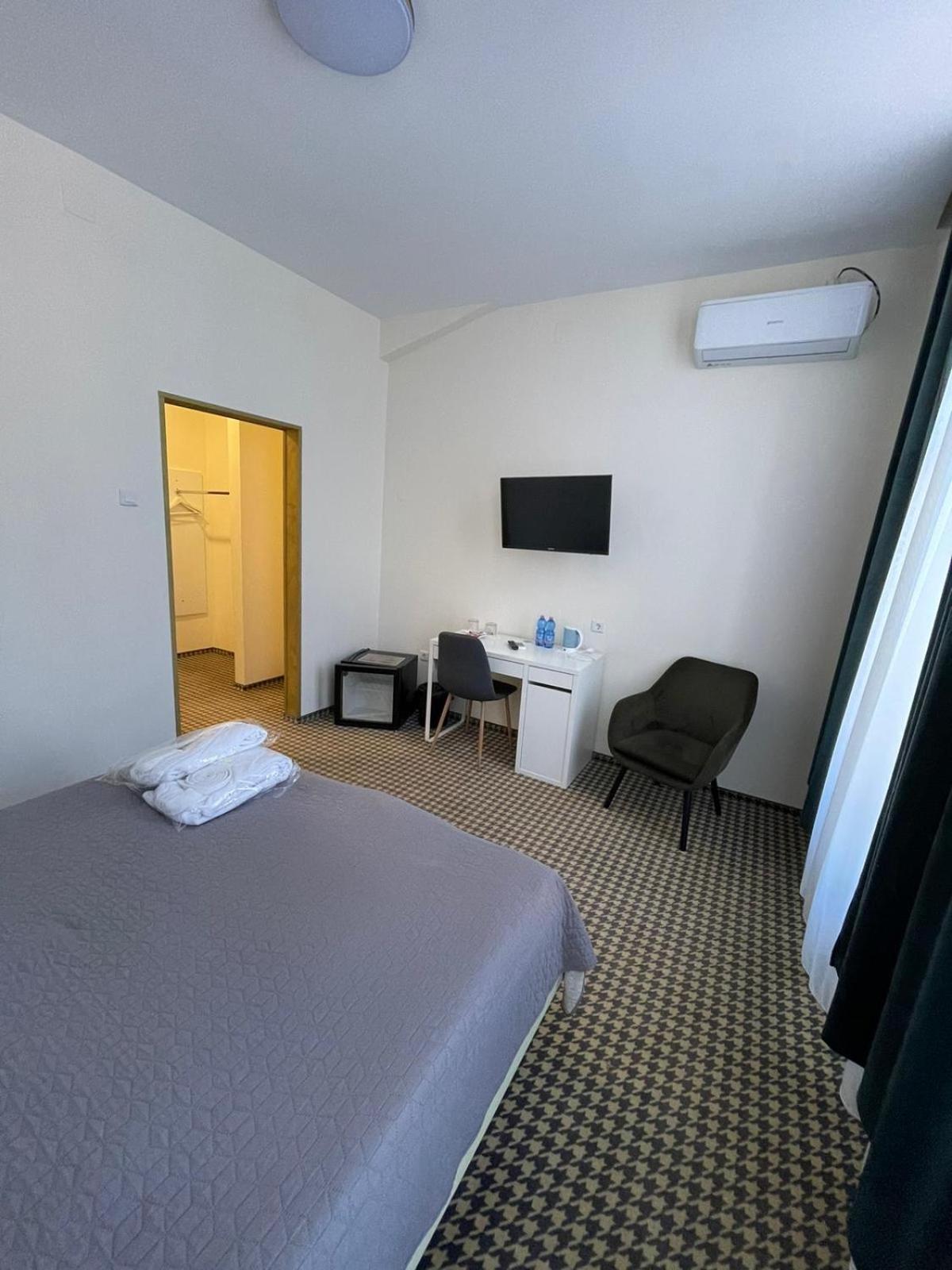 Hotel Astoria City Center Яссы Экстерьер фото