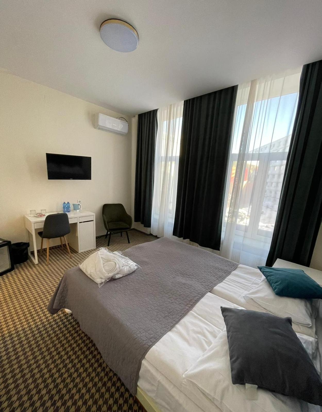 Hotel Astoria City Center Яссы Экстерьер фото