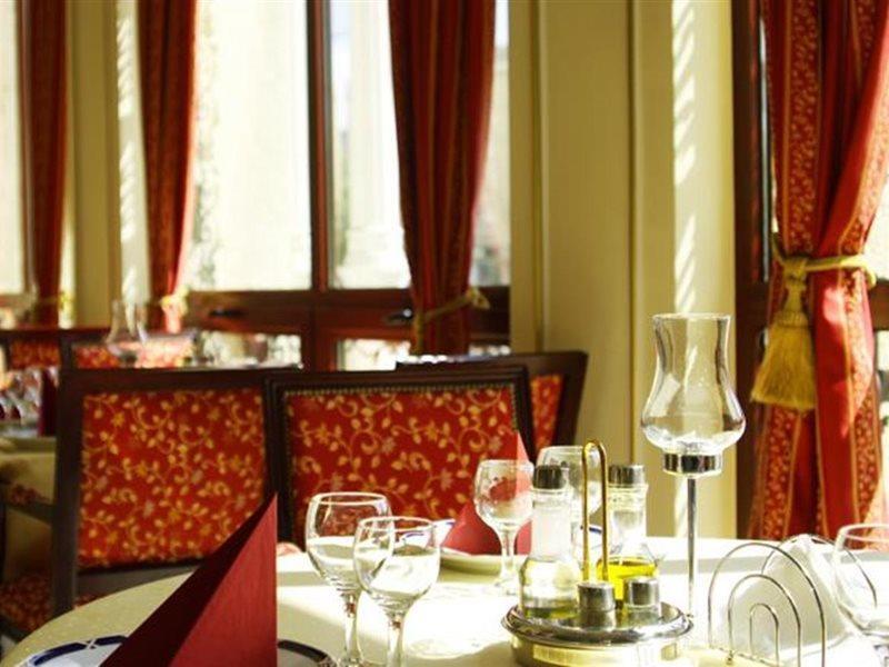 Hotel Astoria City Center Яссы Экстерьер фото