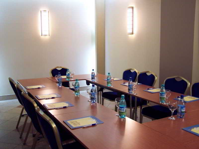 Hotel Astoria City Center Яссы Экстерьер фото